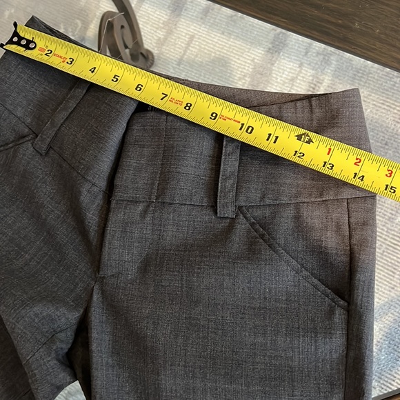 Alice+Olivia Gray Wool Trousers. 0 - Picture 10 of 11